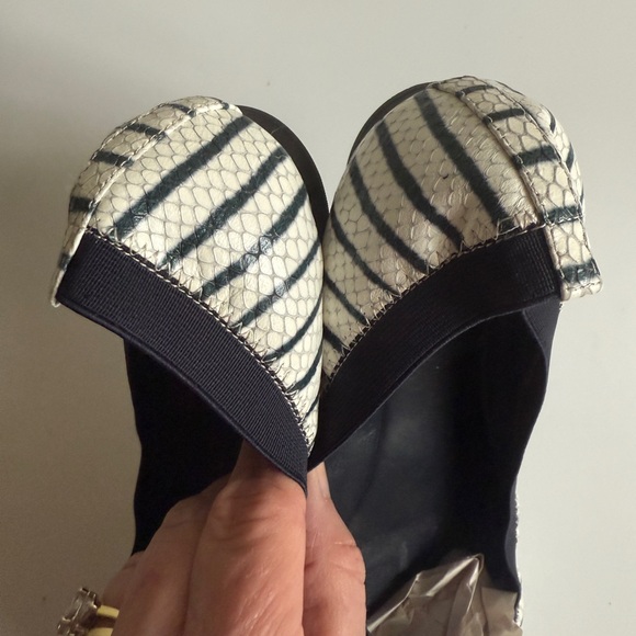 Caroline 2 Snake-Print Ballet Flat, Navy/Ivory size 10 Medium - Picture 4 of 13